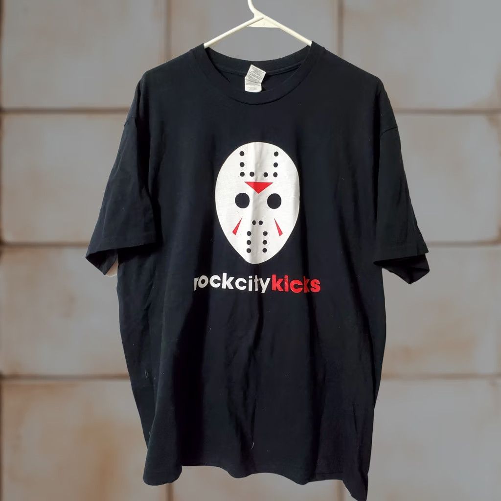 Gildan VINTAGE? Rock City Kicks Jason Hockey Mask T Shirt XL Cotton Crew Neck Black Tee Size US XL / EU 56 / 4 - 1 Thumbnail