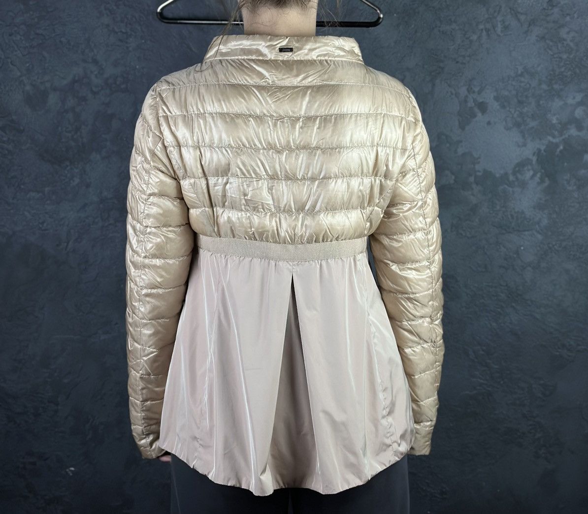 Herno HERNO Women's Lightweight Down Jacket Size IT 46 Size L / US 10 / IT 46 - 2 Thumbnail