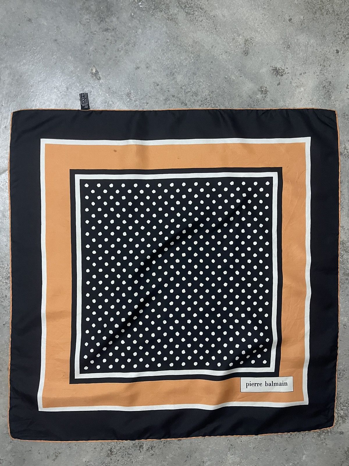 Pierre Balmain PIERRE BALMAIN SILK SCARVES Size ONE SIZE - 1 Thumbnail