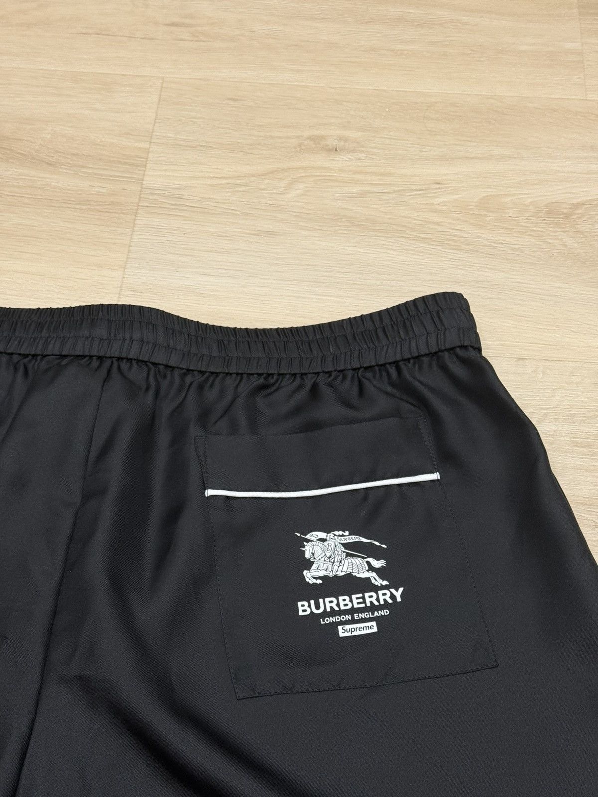 Burberry × Supreme Supreme Burberry Silk Shorts (1 of 8) Size US 34 / EU 50 - 2 Thumbnail