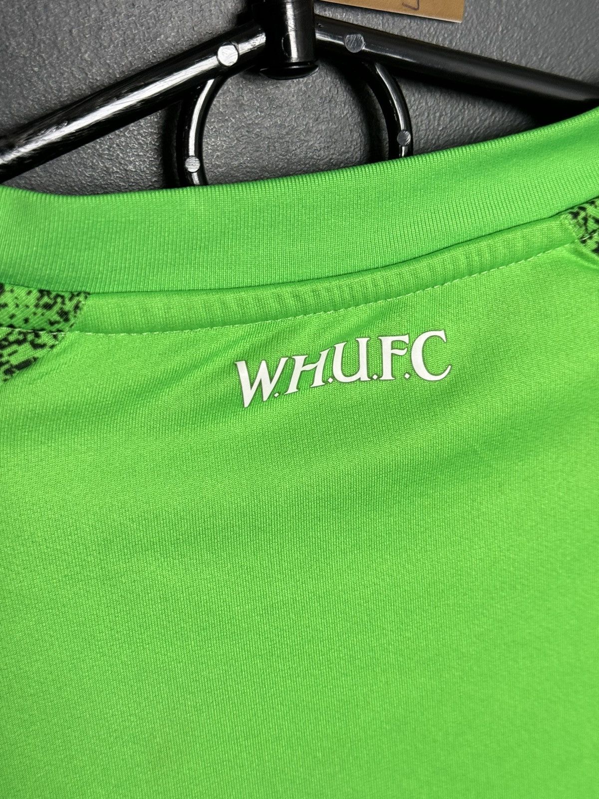 Umbro West Ham United 21/22 Goalkeeper Football Jersey Size US S / EU 44-46 / 1 - 5 Thumbnail