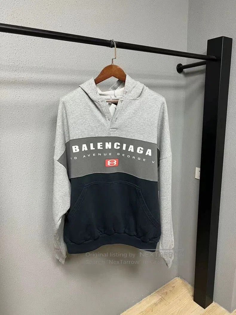 Balenciaga Balenciaga Colorblock Hooded Sweatshirt. Size US S / EU 44-46 / 1 - 1 Thumbnail