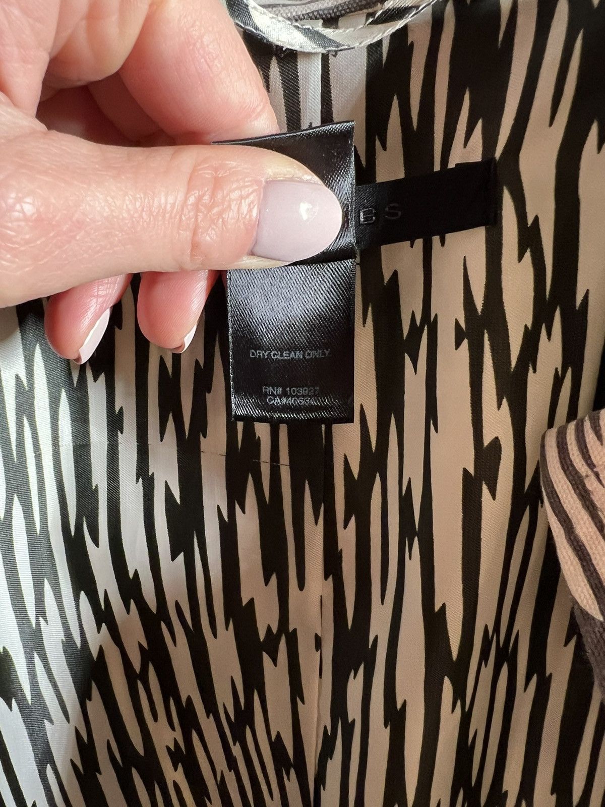 Marc Jacobs Marc Jacobs Trench Coat – Size S, Abstract Pattern, Great Condition Size S / US 4 / IT 40 - 7 Thumbnail