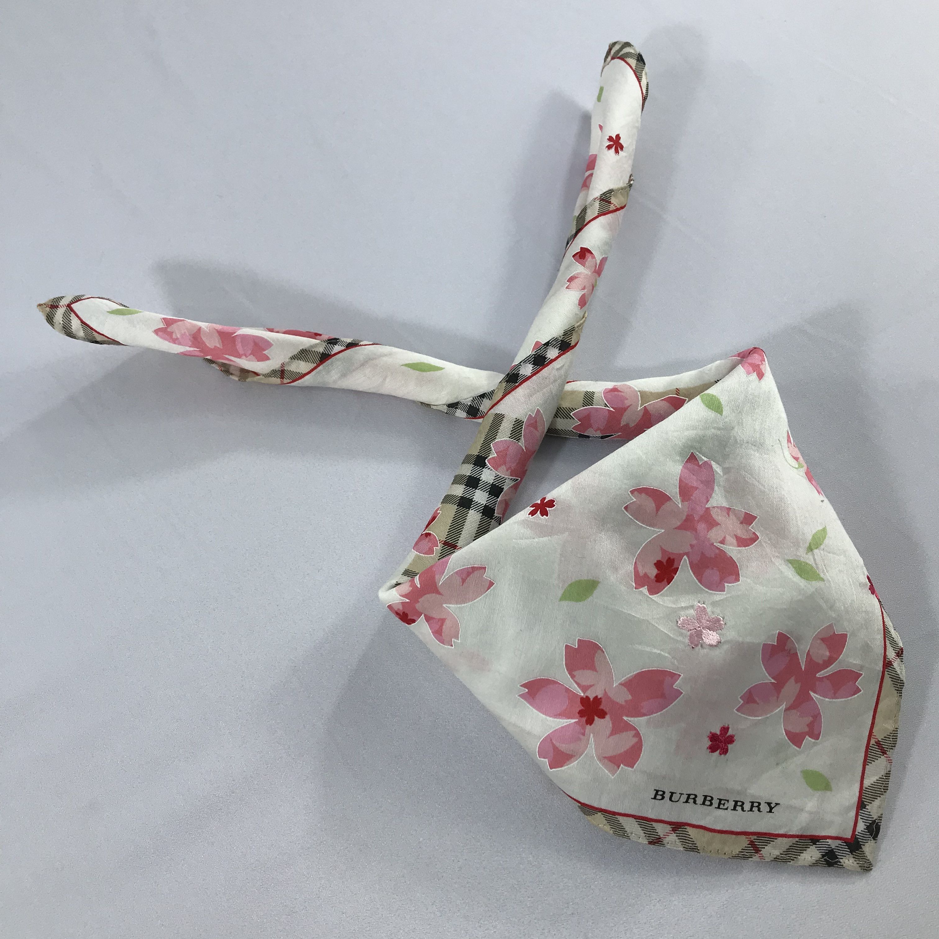 Burberry × Vintage Burberry Bandana / Handkerchief / Neckerchief - S2217 Size ONE SIZE - 4 Thumbnail