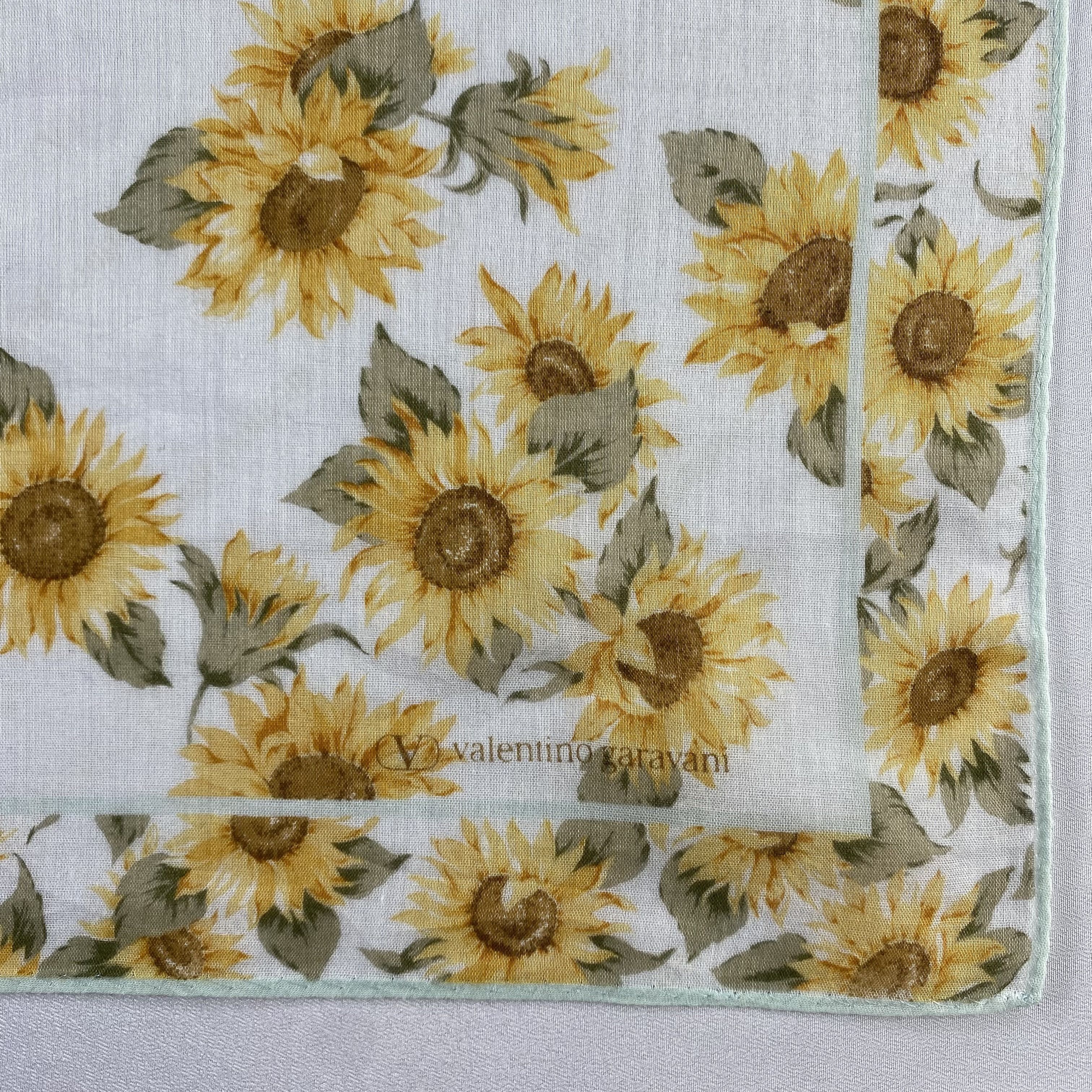 Valentino × Vintage Valentino Garavani Bandana/ Handkerchief / Neckerchief-P538 Size ONE SIZE - 3 Thumbnail