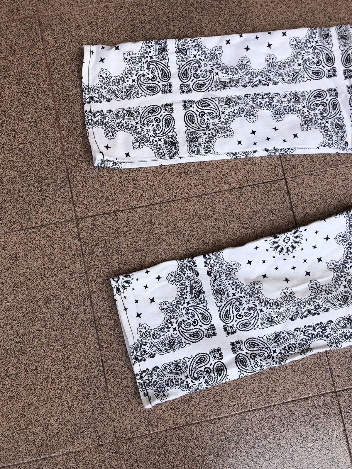 If Six Was Nine Paisley Flared Jeans Silence is Golden Size US 42 / EU 58 - 8 Thumbnail