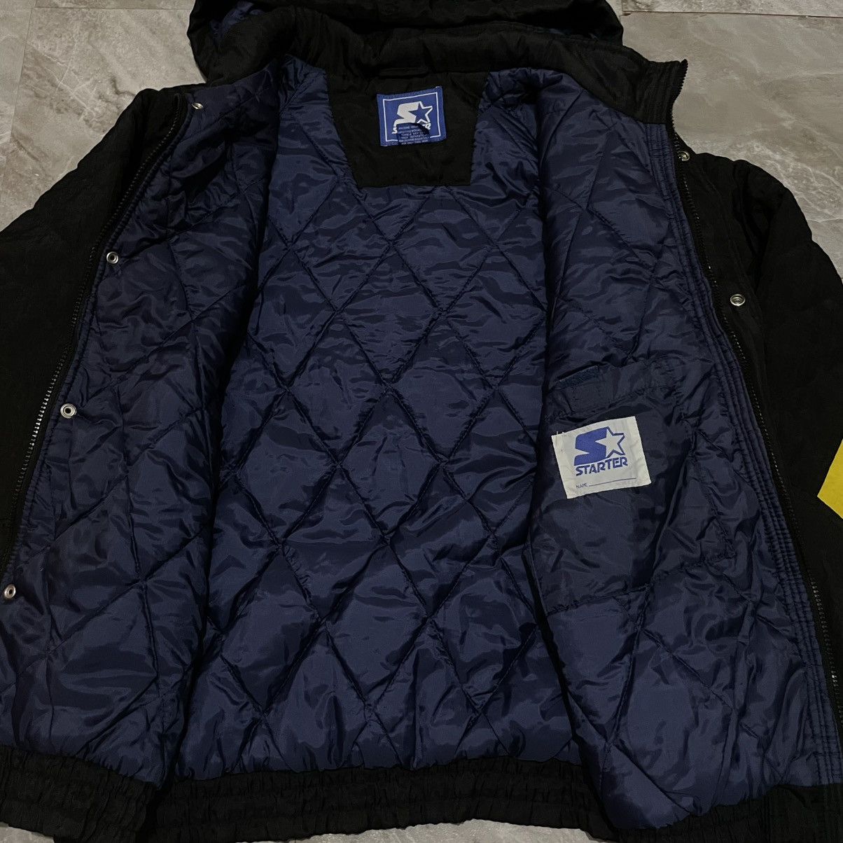 Starter Vintage Starter x UCLA Bruins Puffer Jacket (Hooded) Size US M / EU 48-50 / 2 - 8 Thumbnail