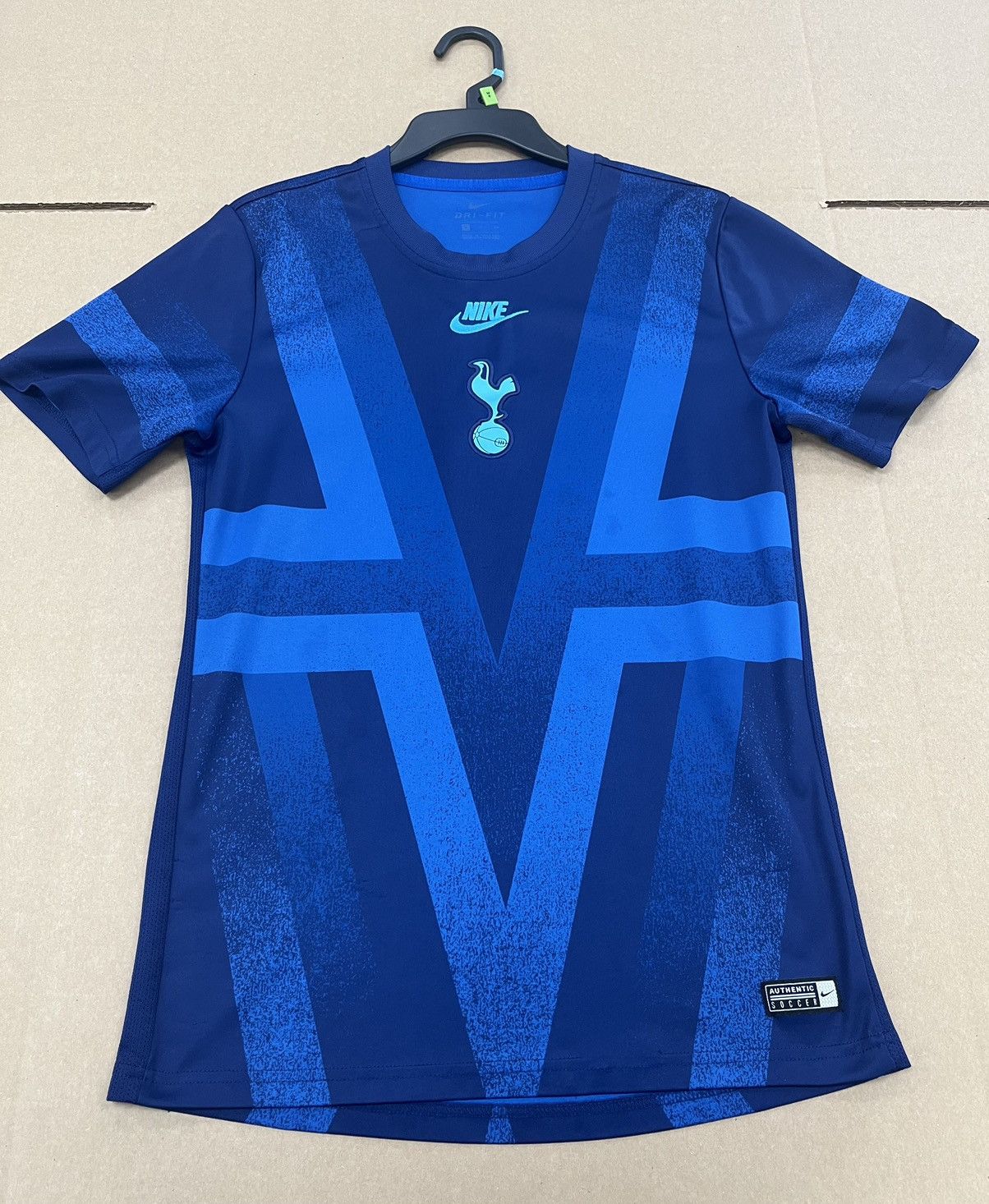 Nike Nike Tottenham Hotspur Pre Match Soccer Jersey Size US S / EU 44-46 / 1 - 1 Thumbnail