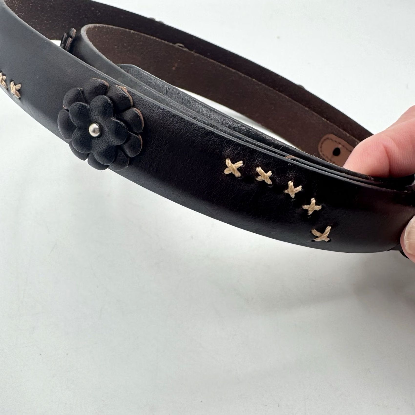 Brighton VINTAGE Brighton Belt Women Leather Brown Flower Stitch Raised Black 40 Size 40 B3118 Size ONE SIZE - 4 Thumbnail
