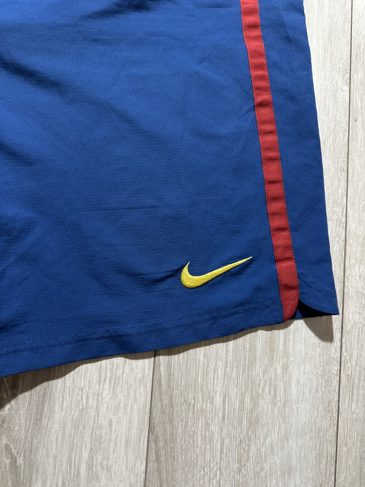 Nike BARCELONA 2006 2007 HOME FOOTBALL SOCCER SHORTS NIKE Size US 33 - 3 Thumbnail