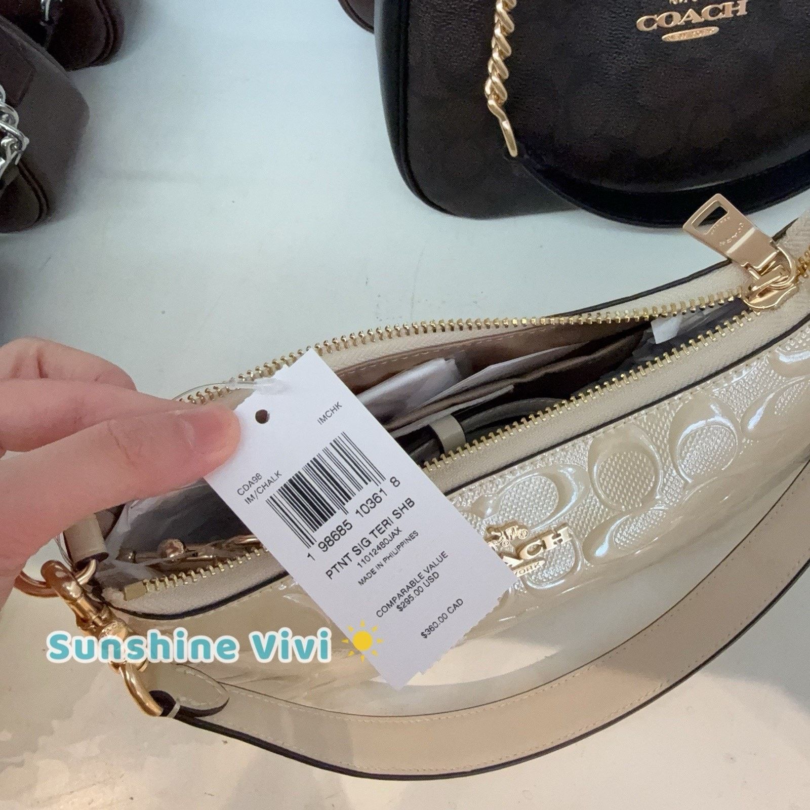 Coach NWT Coach CDA98 Teri Shoulder Bag Leather Heart Charm Chalk Size ONE SIZE - 4 Thumbnail