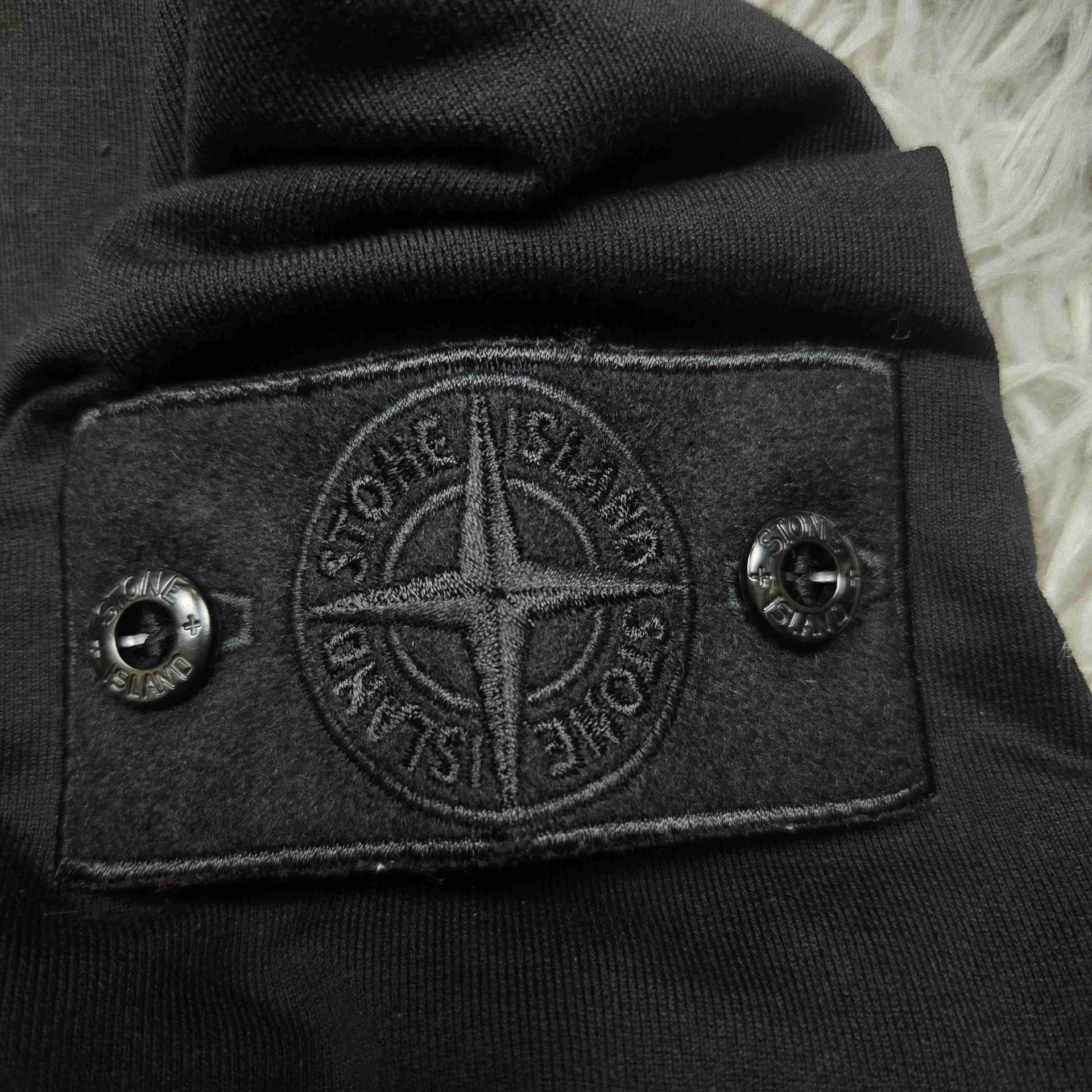 Stone Island stone island black basic sweatshirt size M Size US M / EU 48-50 / 2 - 4 Thumbnail