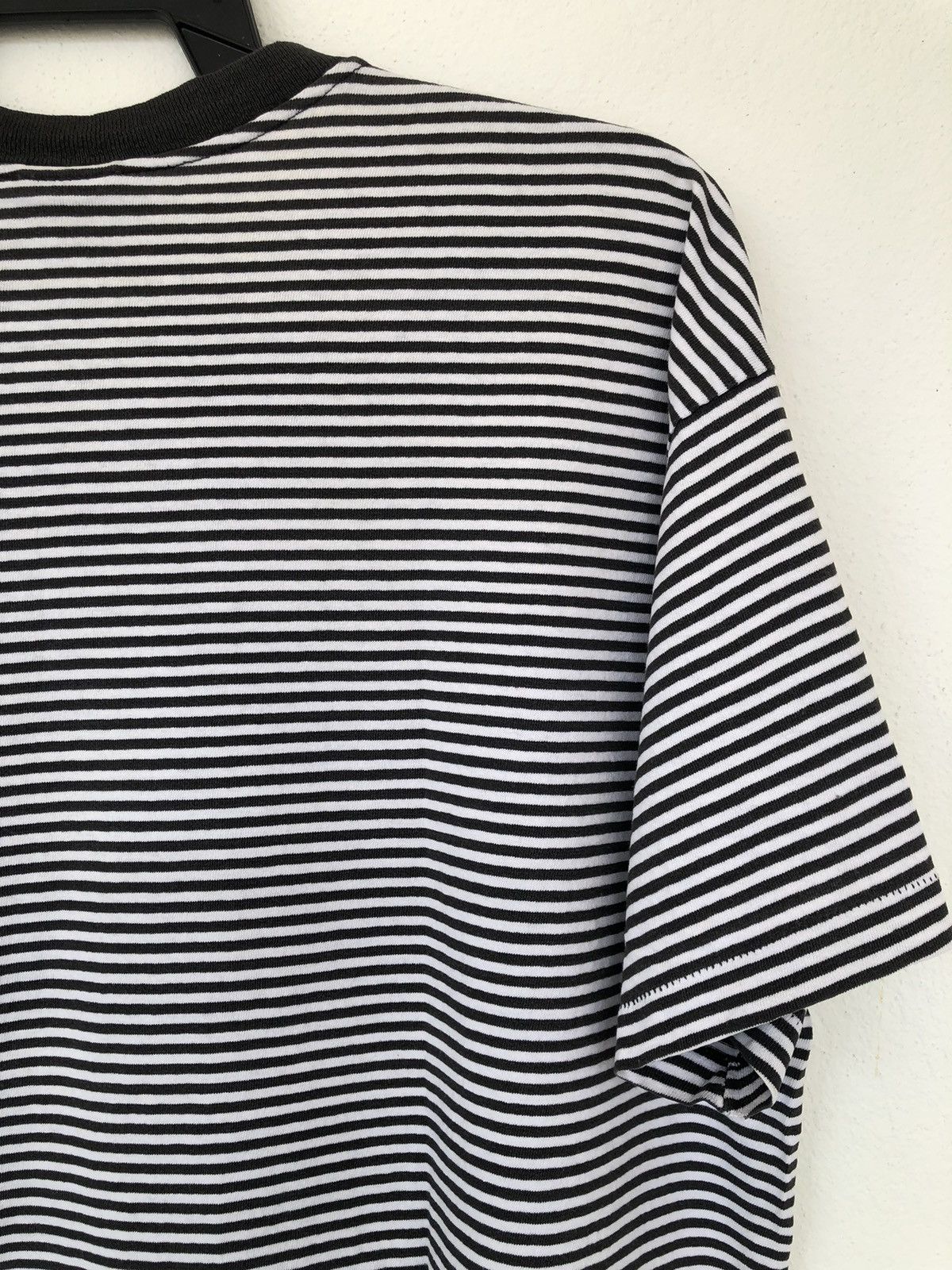Vintage Vintage 90s Grunge Small Stripe Hanes Tee Size US L / EU 52-54 / 3 - 12 Thumbnail