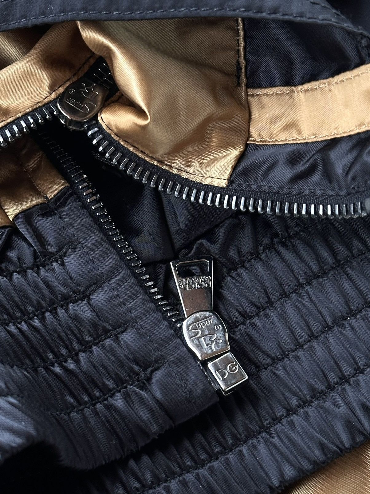 Dolce & Gabbana Dolce & Gabbana SS/04 Nylon Black/Gold Bomber Jacket M Size Size US M / EU 48-50 / 2 - 15 Thumbnail
