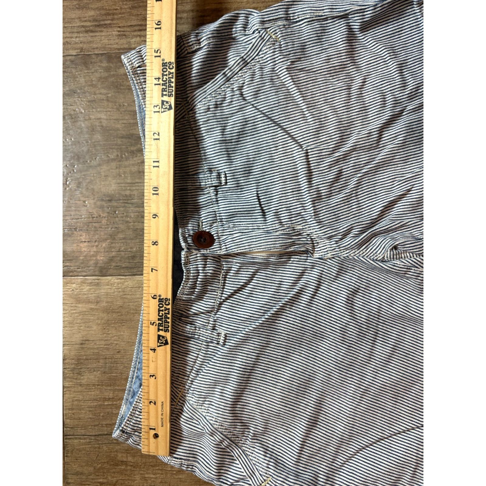 Vintage Limited Edition Shorts Womens Size 6 Blue Pinstriped Cotton RN 54023 Size 28" / US 6 / IT 42 - 2 Thumbnail