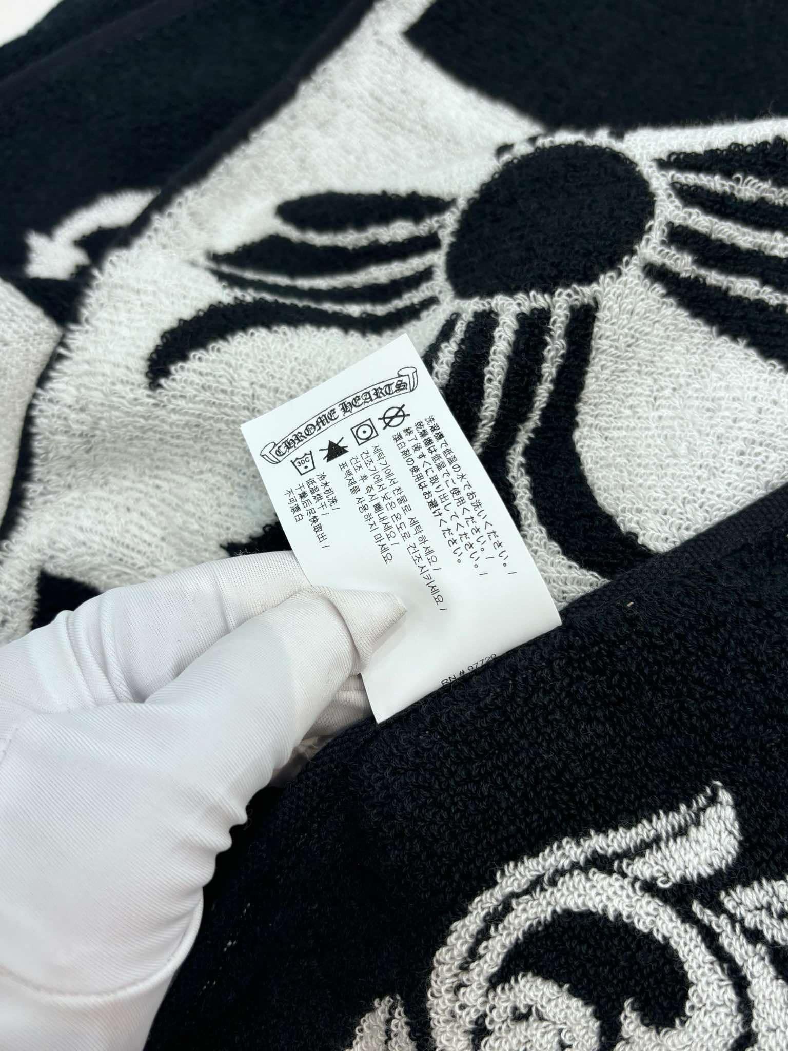 Chrome Hearts Chrome Hearts Large Logo Checkered Beach Towel Size ONE SIZE - 6 Thumbnail