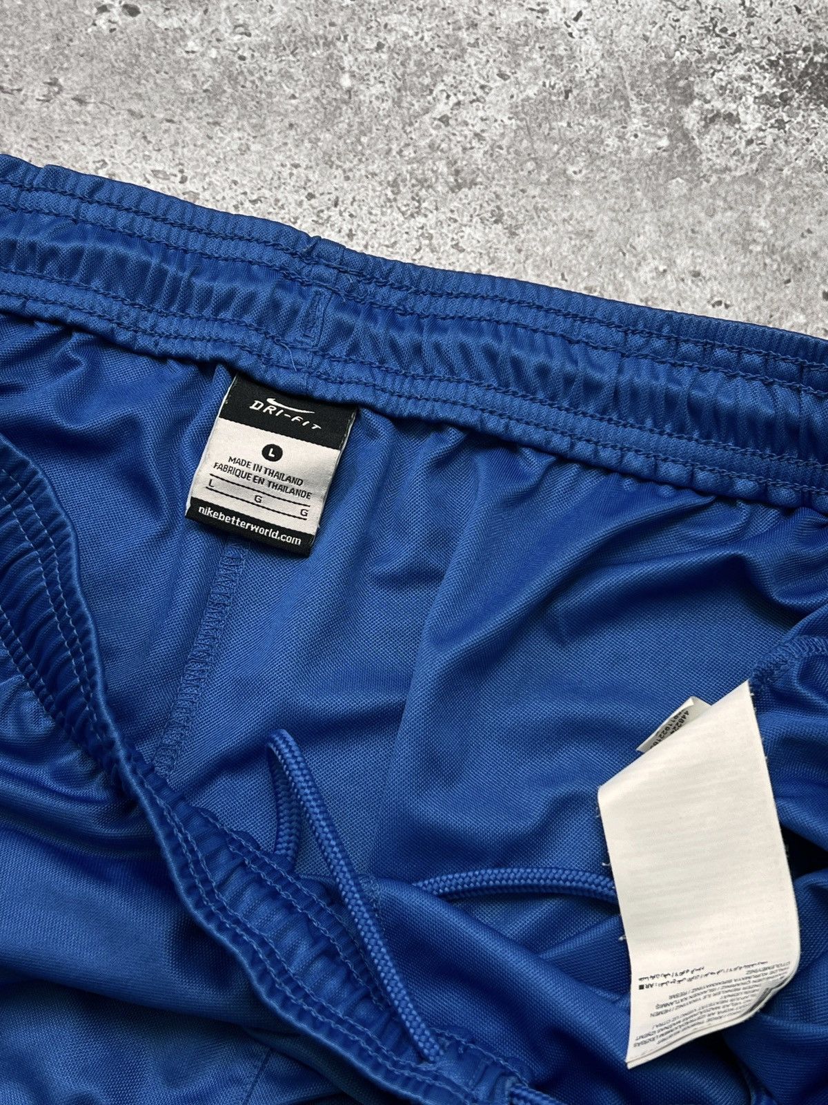 Nike Vintage Nike Dri-Fit Shorts Blue Size US 33 - 4 Thumbnail