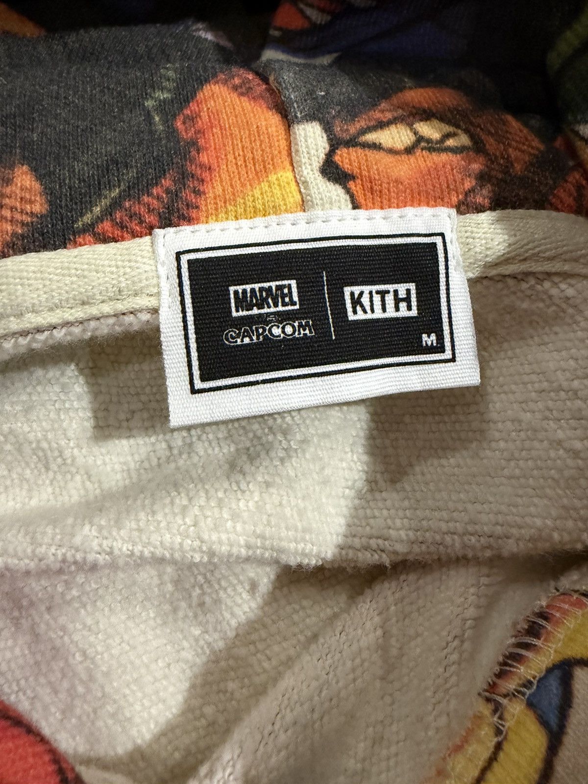Kith × Marvel Comics Marvel vs. Capcom | Kith All-Over Vintage Nelson Hoodie Size US M / EU 48-50 / 2 - 8 Thumbnail