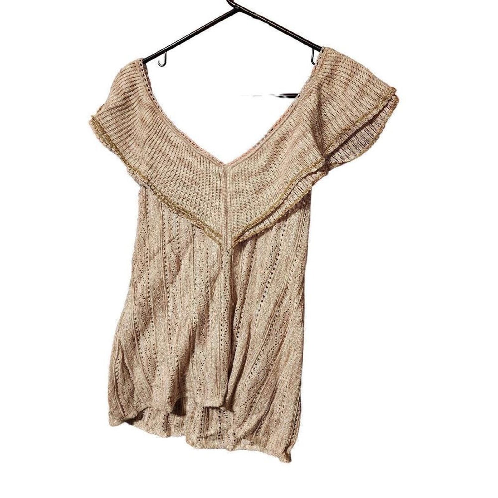 White House Black Market White house black market S sparkly gold v neck top Size S / US 4 / IT 40 - 9 Thumbnail