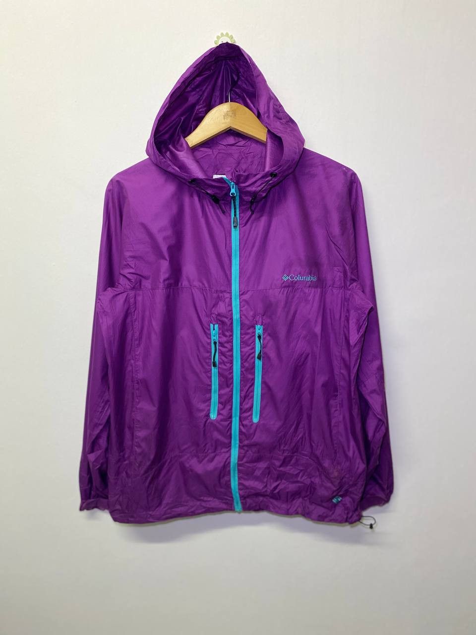 columbia omnishield light jacket nice design