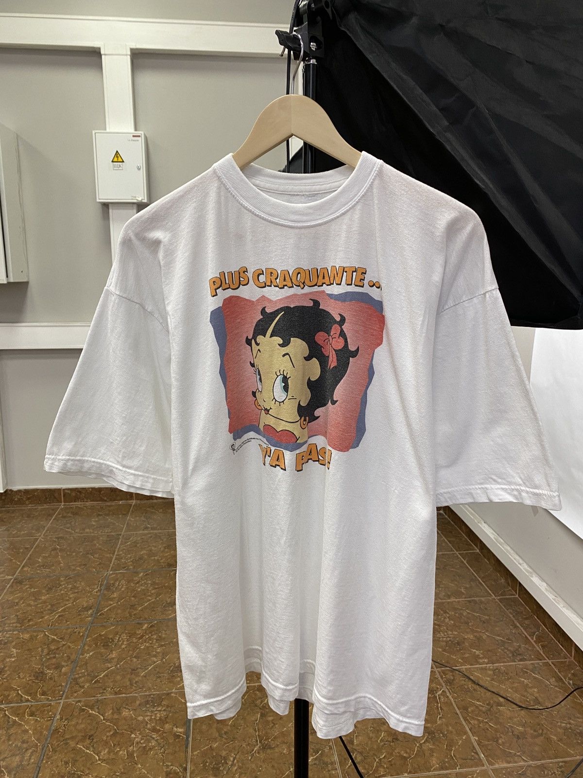 Cartoon Network 🇺🇸 Vintage 90s Betty Boop Plus Craquante Y’a Pas Movie tee Size US L / EU 52-54 / 3 - 1 Thumbnail