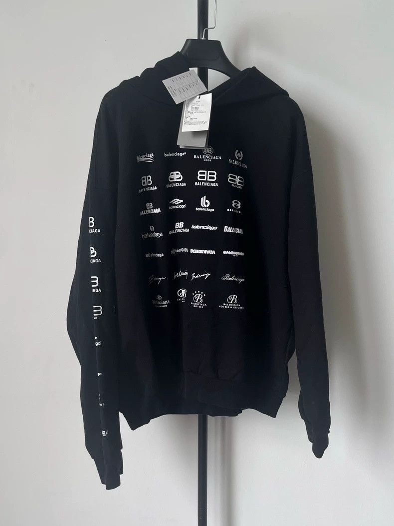Balenciaga Balenciaga Monogram logo printed long-sleeve sweatshirt Size US XS / EU 42 / 0 - 1 Thumbnail