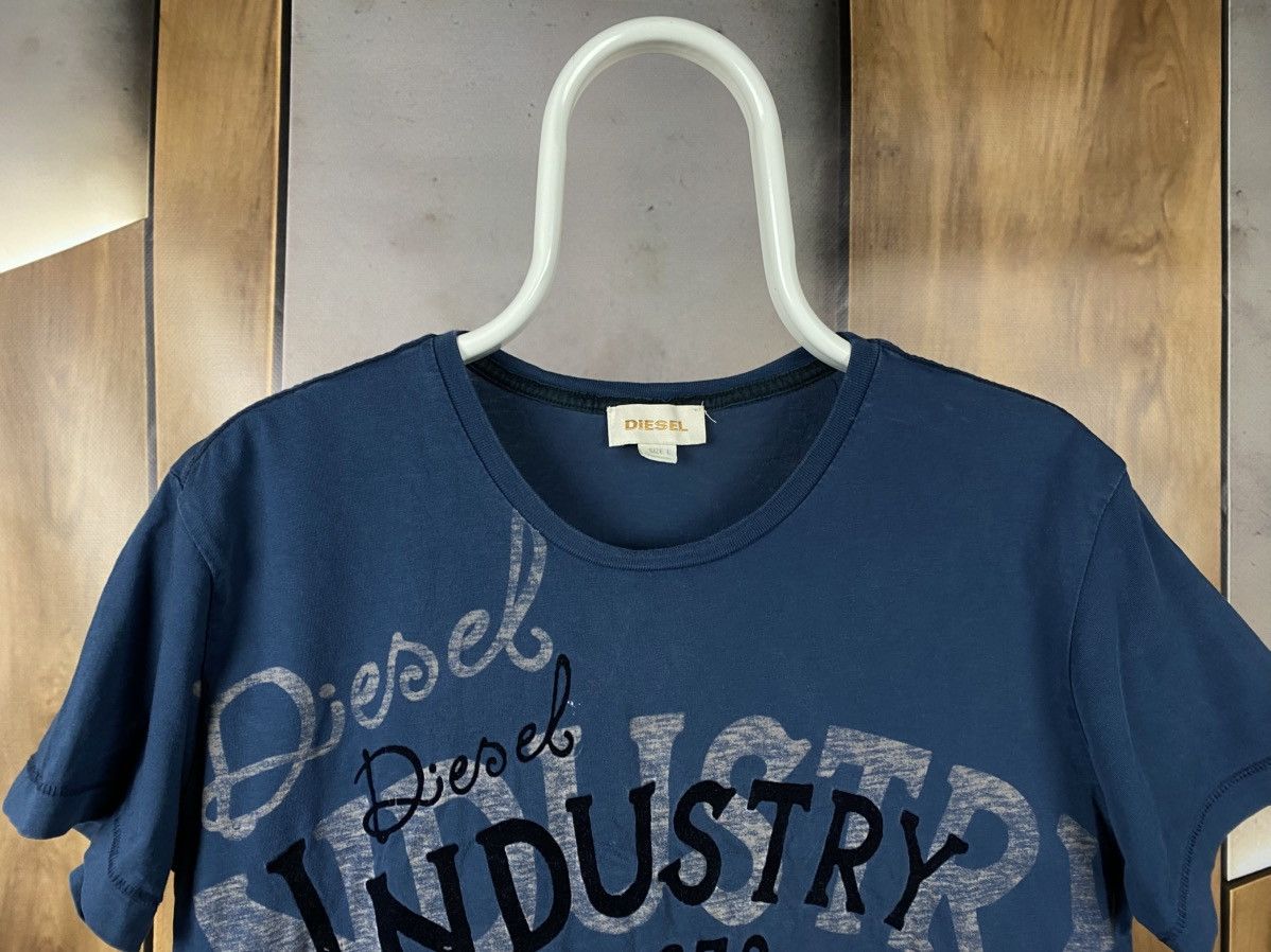 Diesel ⛽️Vintage T-Shirt Diesel Overprint Big Logo Art Tee⛽️ Size US L / EU 52-54 / 3 - 4 Thumbnail
