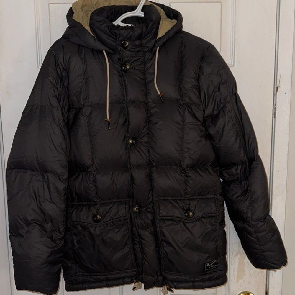 image of Abercrombie Fitch Abercrombie & Fitch Black Down Jacket Women's Size Small in Grey