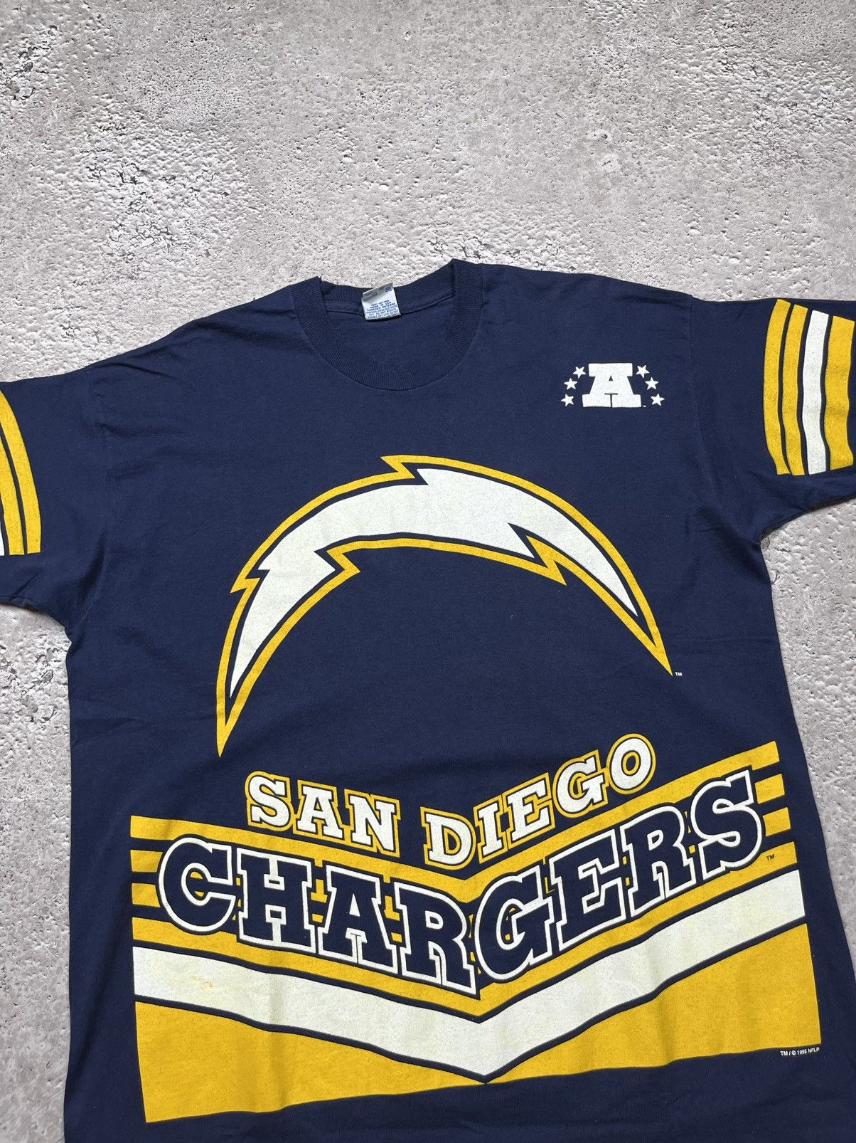 NFL × Vintage Vintage 1995 San Diego Chargers NFL T-Shirt XL USA Made Tee Size US XL / EU 56 / 4 - 6 Thumbnail