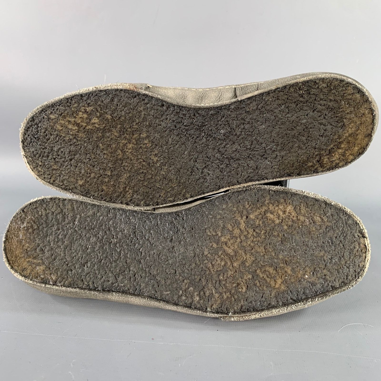 volga volga 7 Grey Distressed Suede Low Top Rubber Sole Sneakers Size US 7 / IT 37 - 6 Thumbnail