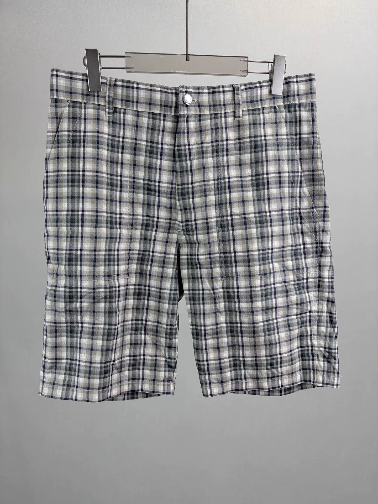 Louis Vuitton LV Damier Shorts with Leather Patch on Back K1 Size US 26 / EU 42 - 1 Thumbnail