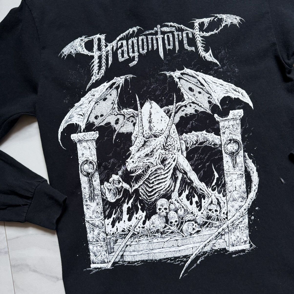 Band Tees DragonForce Death Dragon Long Sleeve T-Shirt Size US S / EU 44-46 / 1 - 5 Thumbnail