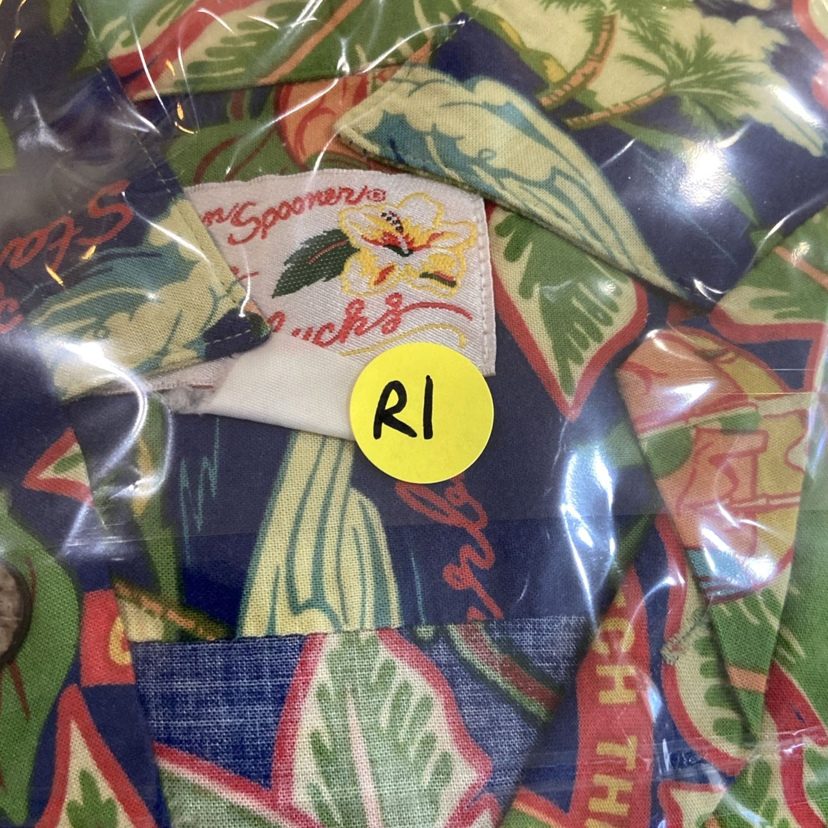 Reyn Spooner VINTAGE Reyn Spooner Starbucks Shirt Mens Large Blue Hawaiian Aloha Surf Catch The Foam Button-Up Short Sleeve Collared Size US L / EU 52-54 / 3 - 6 Thumbnail