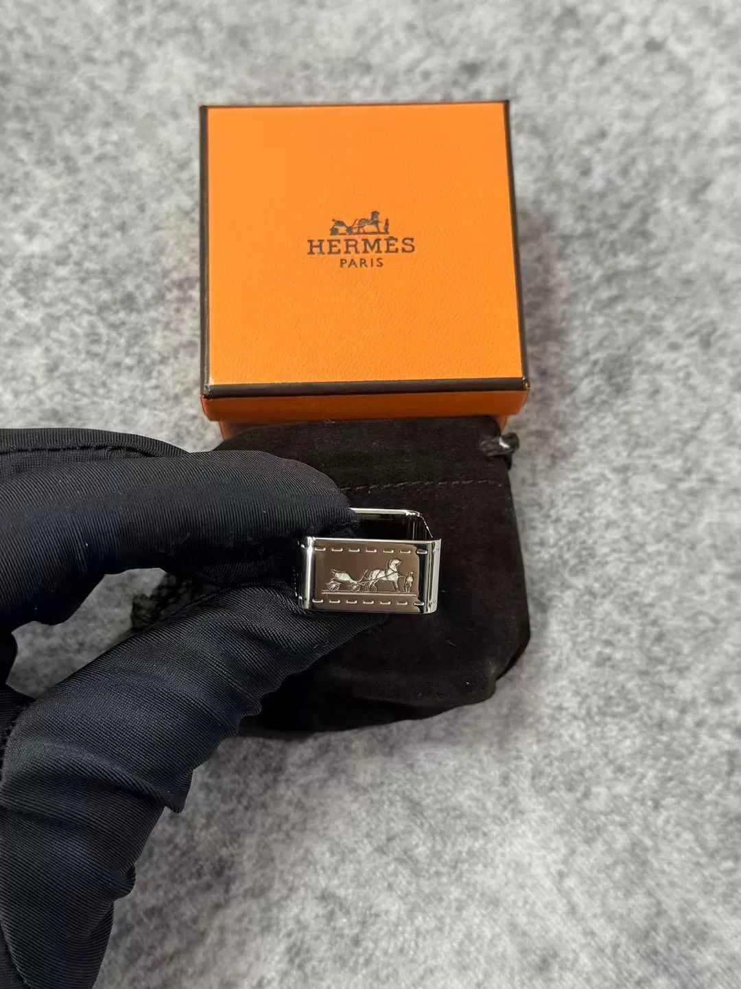 Hermes Hermes Carriage Scarf Buckle Size ONE SIZE - 1 Thumbnail