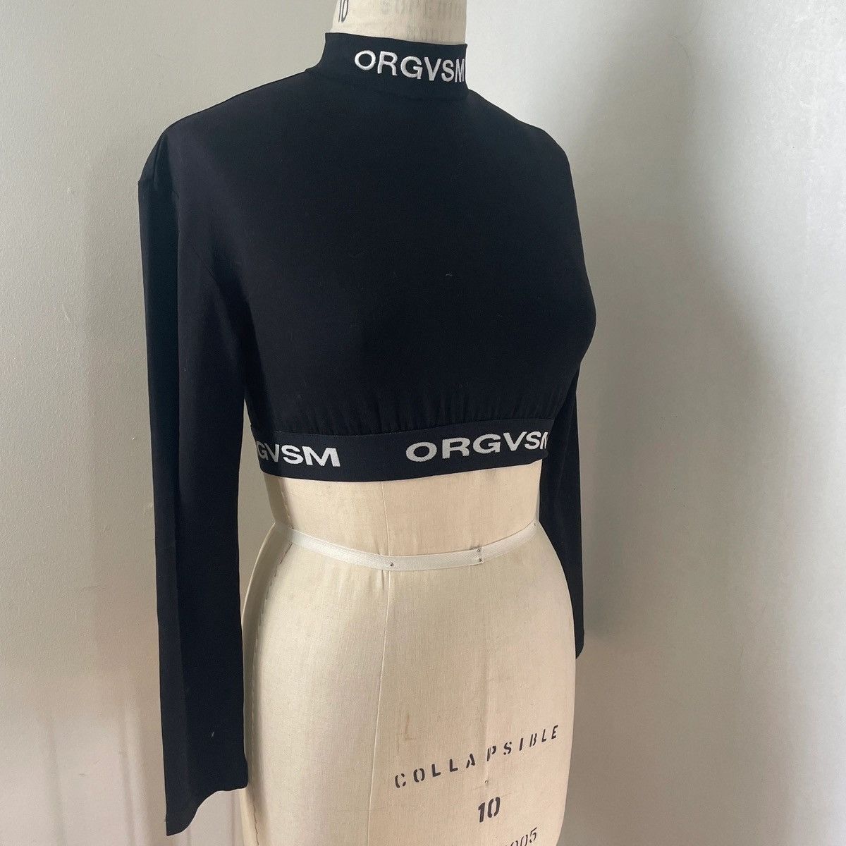 ORGVSM ORGVSM black long sleeve t shirt cropped turtleneck mockneck Size S / US 4 / IT 40 - 9 Thumbnail