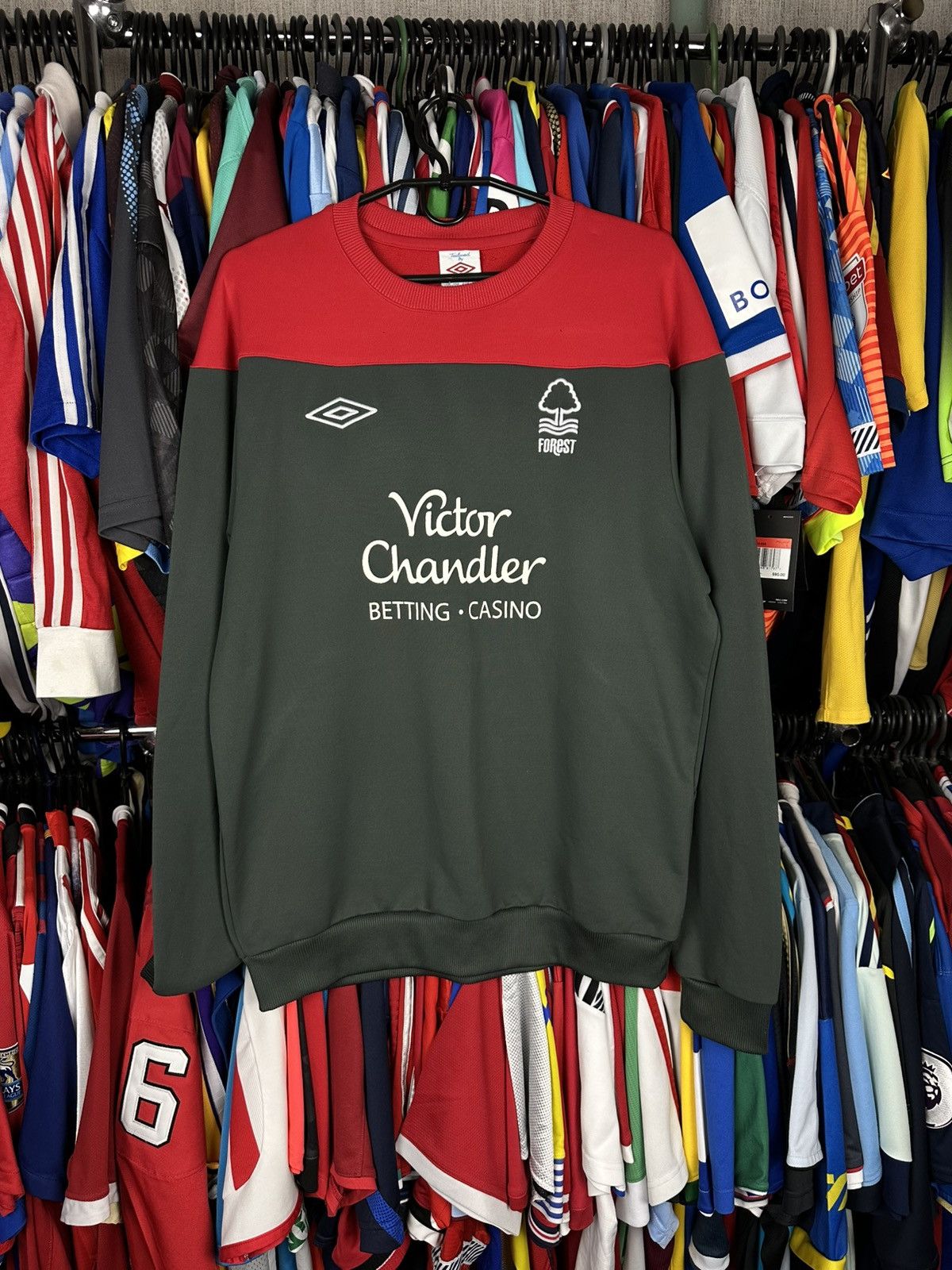 Umbro Umbro Nottingham Forest Football Sweatshirt Soccer Rare Size US L / EU 52-54 / 3 - 1 Thumbnail