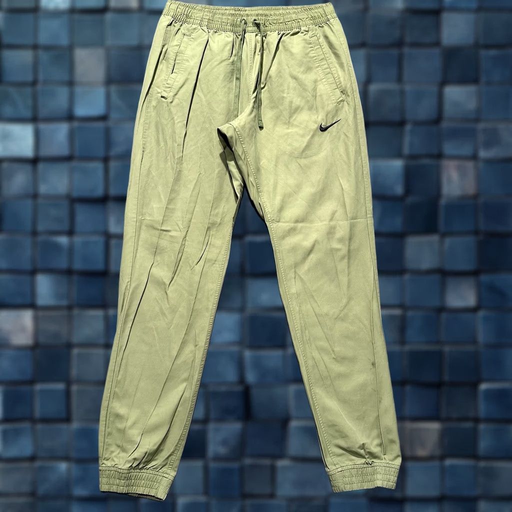 Nike Nike Pants Mens Medium Olive Green Woven Players Jogger Slim Fit 934592-385 Size US 33 - 1 Thumbnail