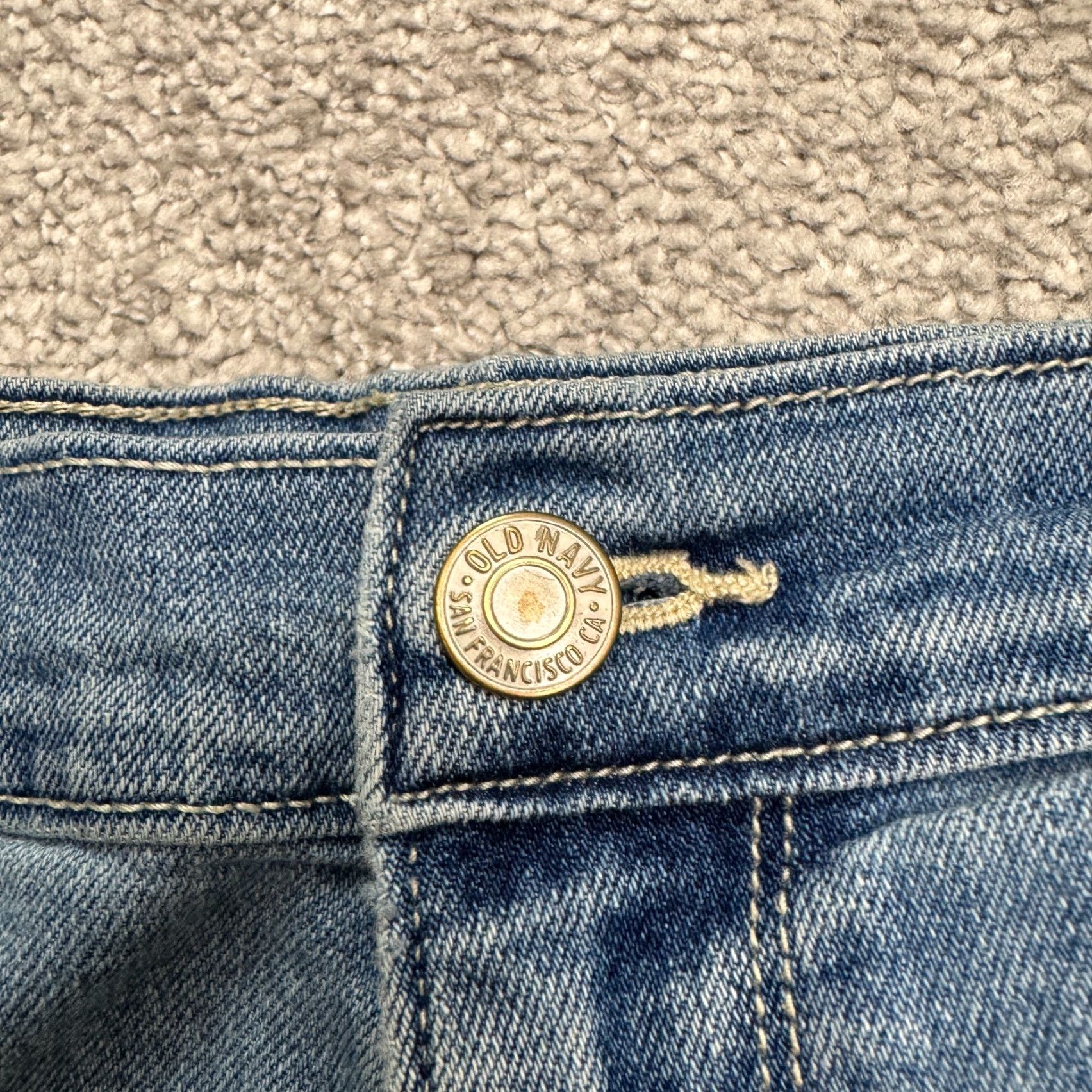 Old Navy Old Navy Denim Shorts Women 10 Blue Medium Wash Cut-Off 5-Pocket Regular Rise Womens Size 32" / US 10 / IT 46 - 4 Thumbnail