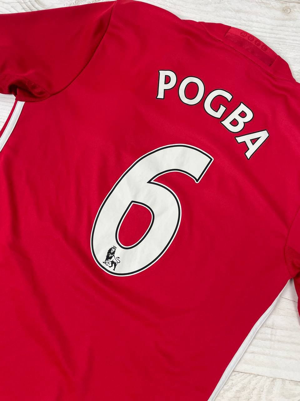 Adidas Adidas Manchester United 2016 2017 Pogba #6 Home Shirt Size US S / EU 44-46 / 1 - 14 Thumbnail