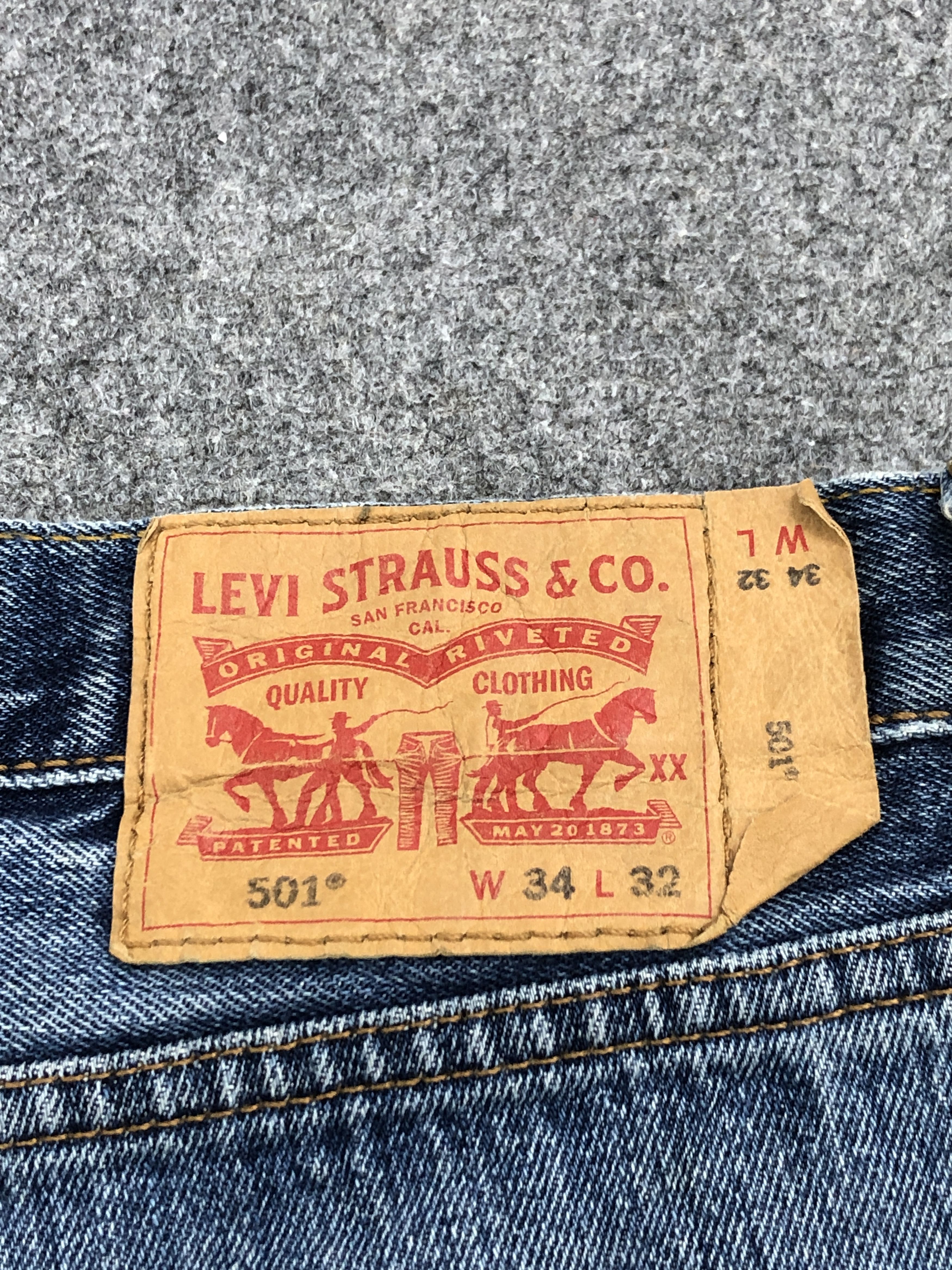 Levi's × Vintage Distressed Vintage Levi's 501 Blue Denim Jeans Size US 32 / EU 48 - 5 Thumbnail