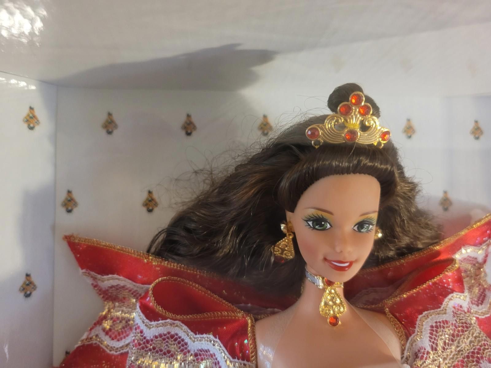 Designer SUPER RARE Grn.Eyes Happy Holidays Special Edition 97 Barbie Size ONE SIZE - 6 Thumbnail