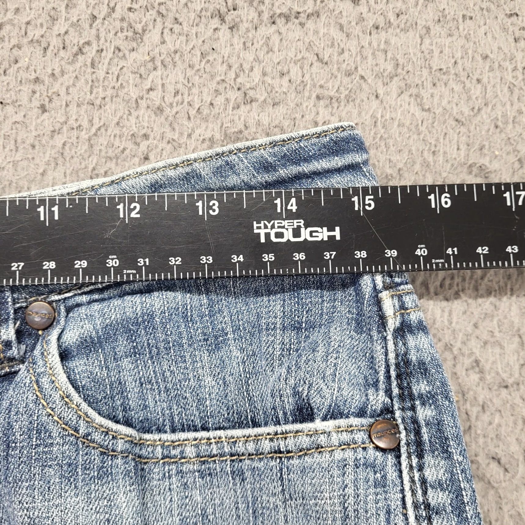 Vintage Maurices Jeans Women's 3/4 Short Distressed Taylor Boot Stretch (29x29) Blue Denim Size 26" / US 2 / IT 38 - 7 Thumbnail