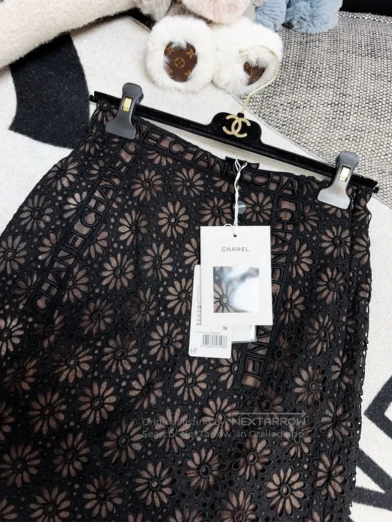 Chanel Chanel Spring and Summer Collection 21s Black Daisy Lace H Size 24" / US 00 / IT 34 - 2 Thumbnail