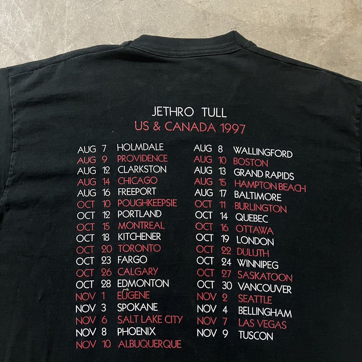 Band Tees × Vintage Vintage 90’s Jethro Tull “Thick as a Brick” Band T-Shirt Size US XL / EU 56 / 4 - 5 Thumbnail