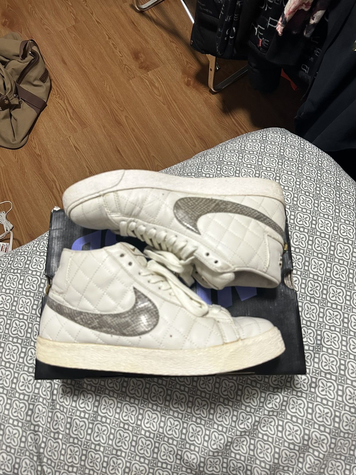 Nike × Supreme Supreme x Nike SB Blazer “Sail White” Size US 9 / EU 42 - 4 Thumbnail