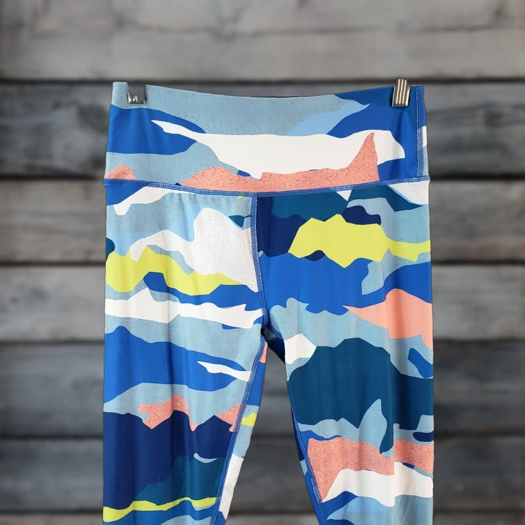 Betsey Johnson Betsey Johnson Womens Cropped Leggings M Blue Pink High Rise Activewear Size 32" / US 10 / IT 46 - 1 Thumbnail