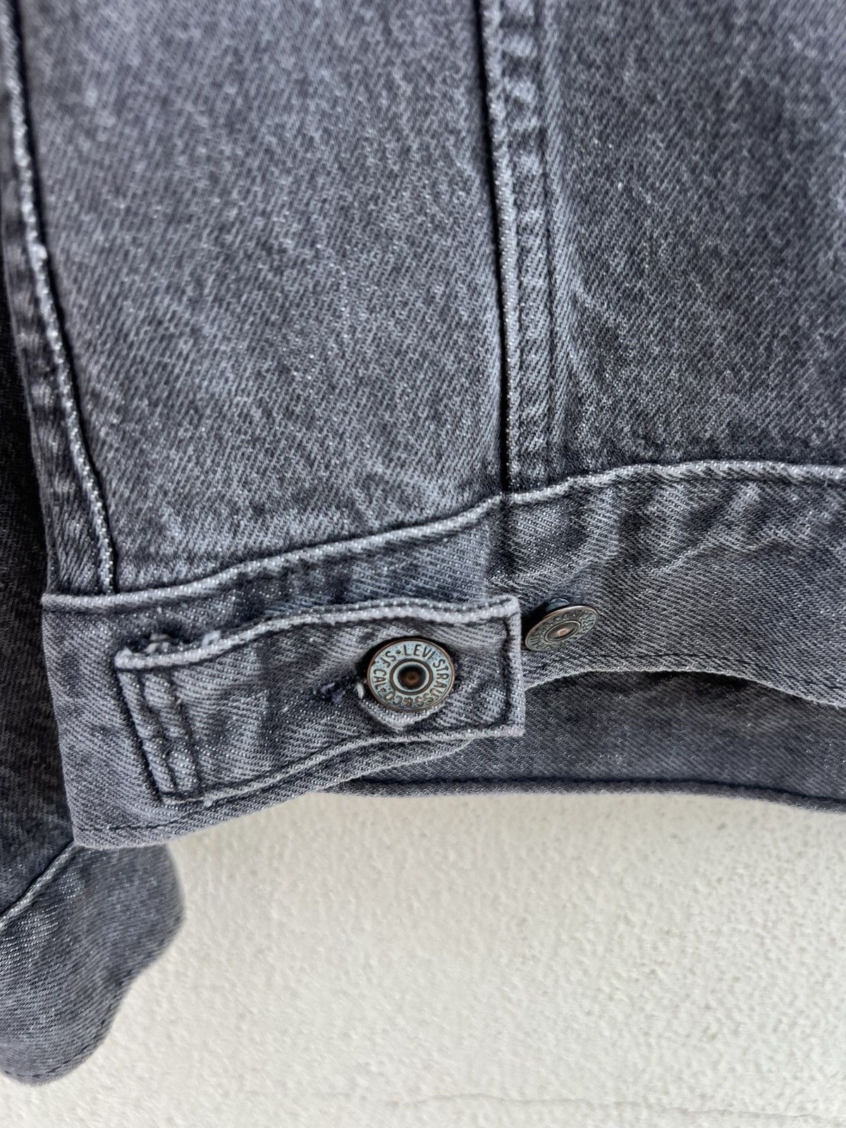 Levi's Vintage 80s Levi’s 75505 Faded Black Denim Trucker Jacket Size US S / EU 44-46 / 1 - 13 Thumbnail