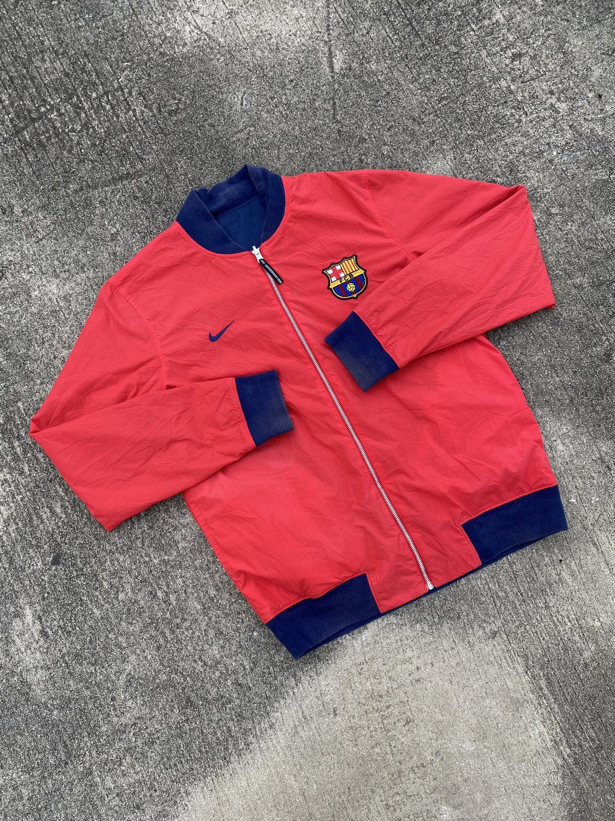 Nike Vintage FCB Nike Swoosh Windbreaker Jacket Size US L / EU 52-54 / 3 - 3 Thumbnail