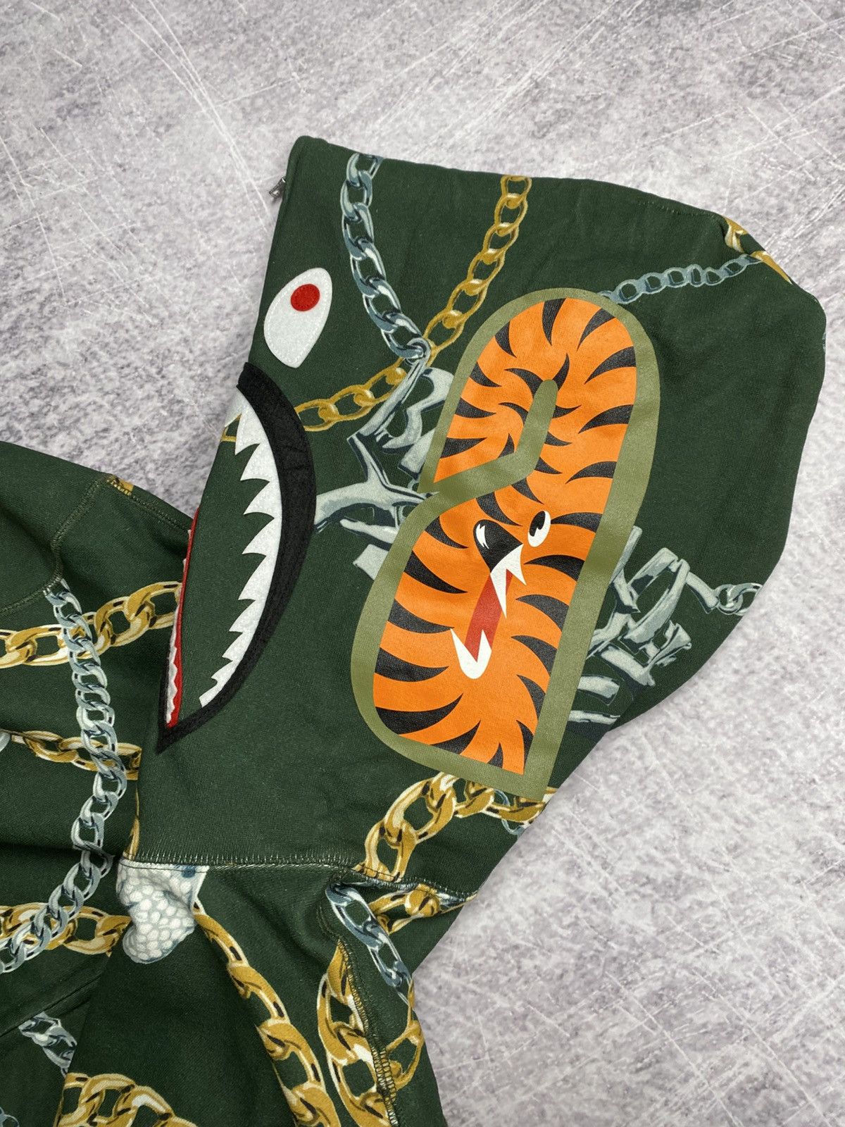 Bape A Bathing Ape Bape Jewels Shark Full Zip Hoodie in Cotton Size US L / EU 52-54 / 3 - 7 Thumbnail