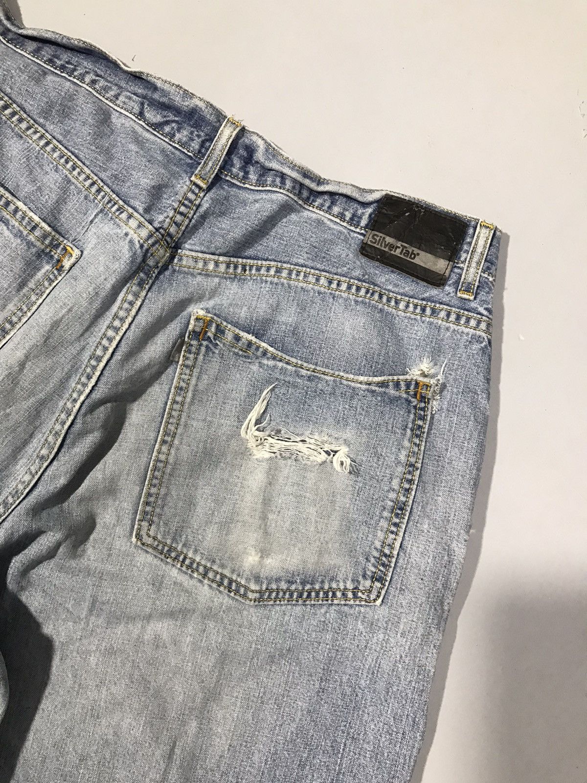 Levi's Vintage Levi’s silver tab baggy denim Size US 38 / EU 54 - 11 Thumbnail